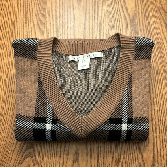 Max Studio V-Neck Sweater. Brown and Black “Burberry” style plaid - Picture 5 of 6